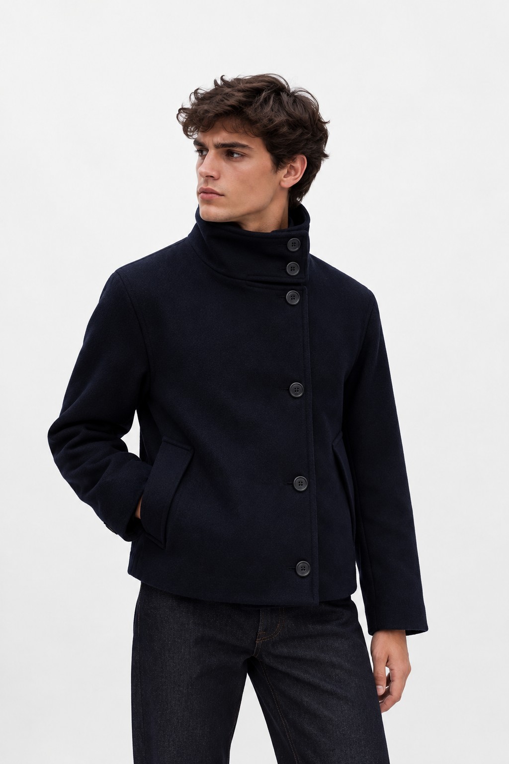 The Wool Jacket portée fermée, autre angle